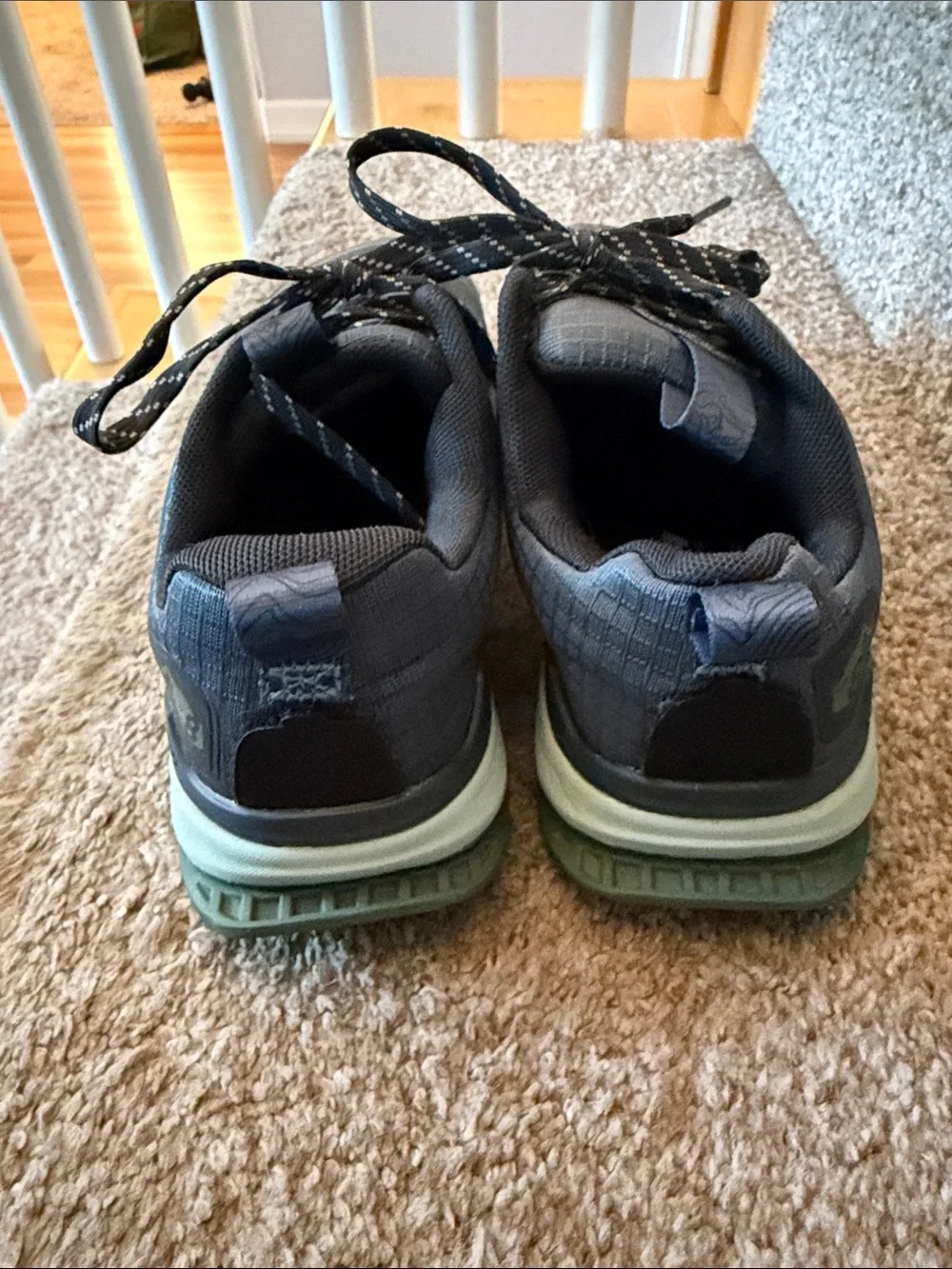 ALTRA Women’s Lone Peak 8 Trail Running Shoe. SZ 7 Wide. Hiking. Outdoor. EUC